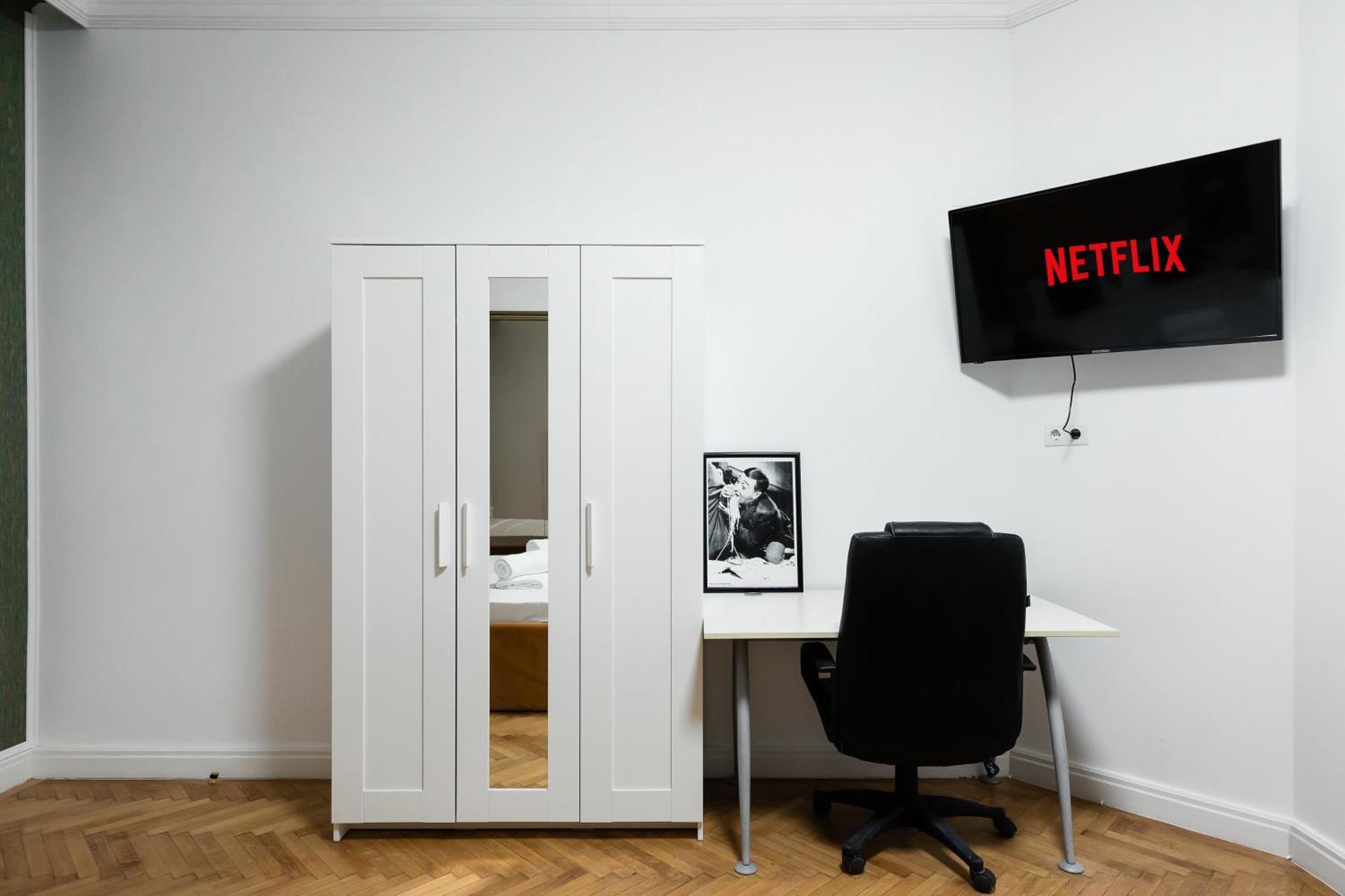 Central Studios In Piata Romana Bükreş Dış mekan fotoğraf
